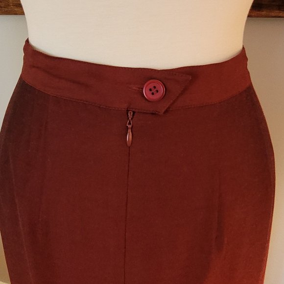 Cranberry Lined Pencil Skirt by Newport News. Size Small/Medium. - Picture 5 of 8